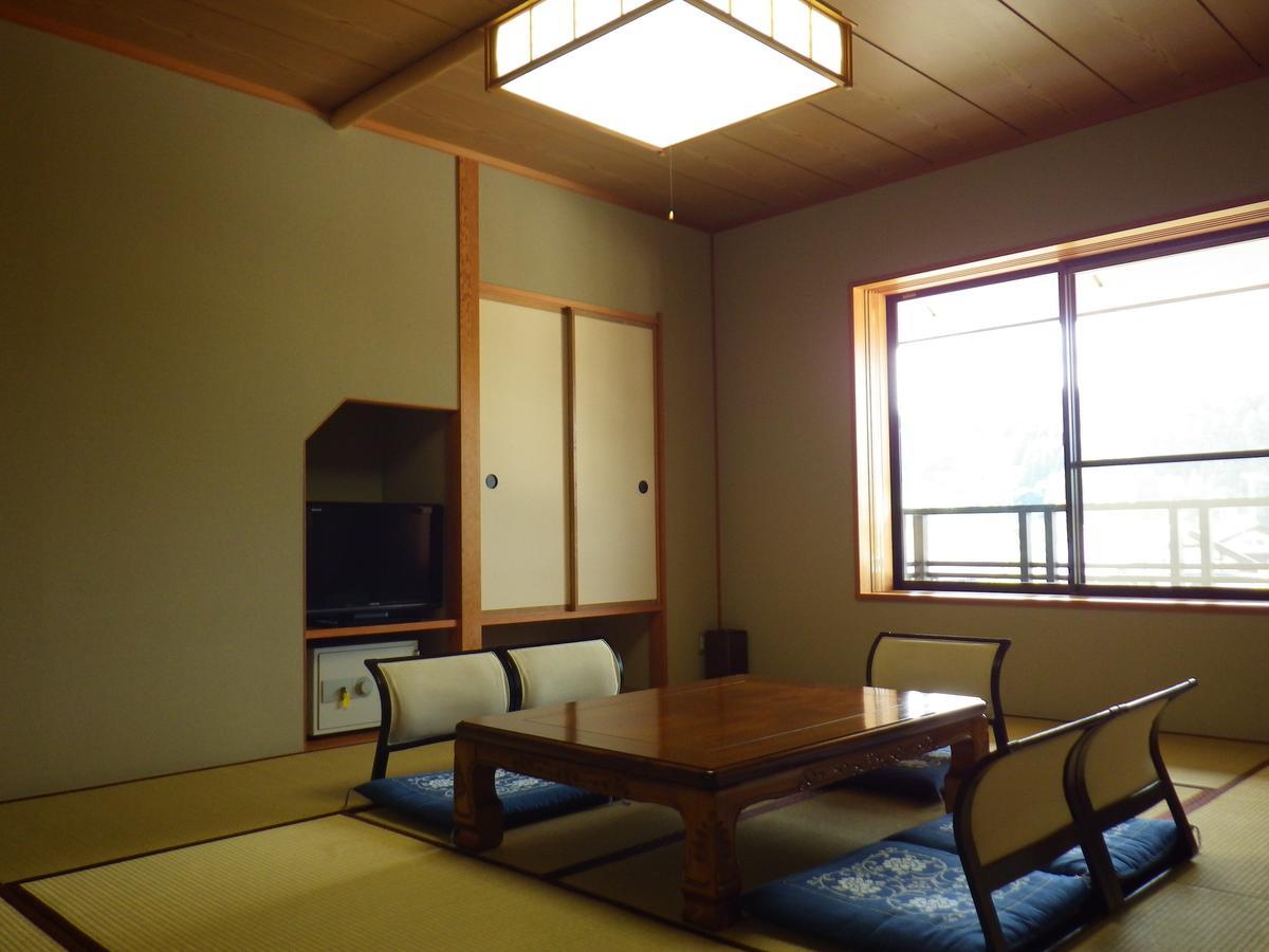 Kurikarajyuku Hotel Tsubata Esterno foto